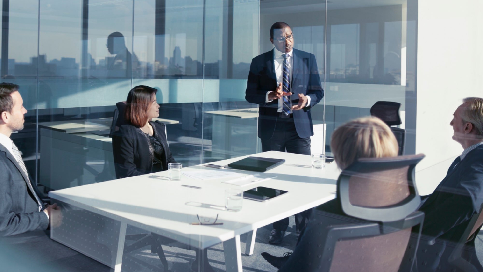  Keep pace with information and expertise for audit committee members